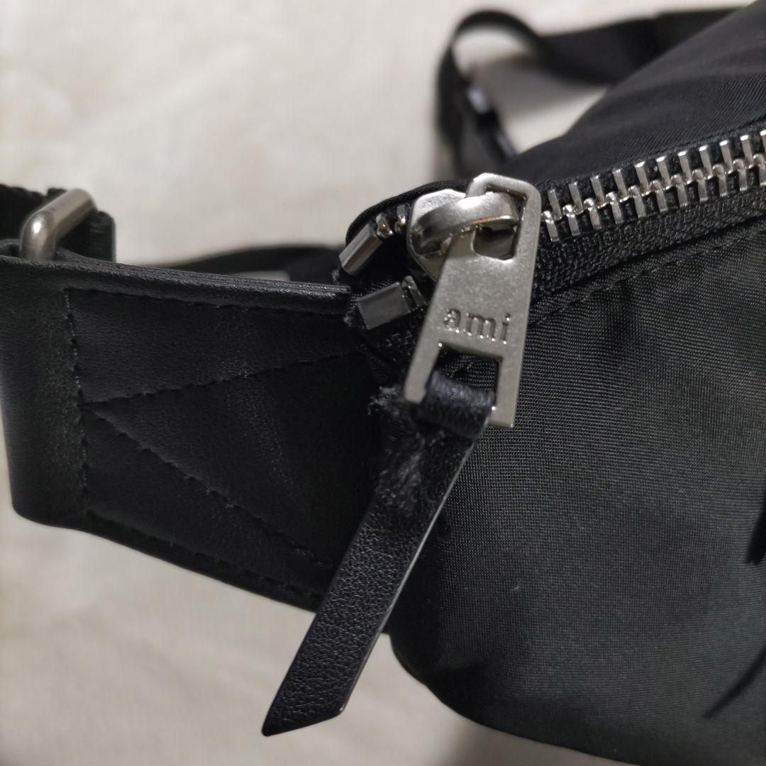 ami ボディーバッグ　ブラック