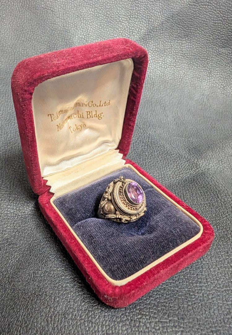 アメリカンアンティーク　細工リング　K18 と　925　刻印あり　アメジスト