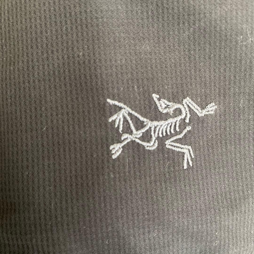 ✨【ARC'TERYX 】フード付きダウンジャケット M ブラック