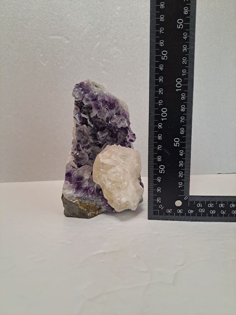 希少アメジストクラスター(カルサイト共生)１,１kg　天然石　クラスター　ドーム
