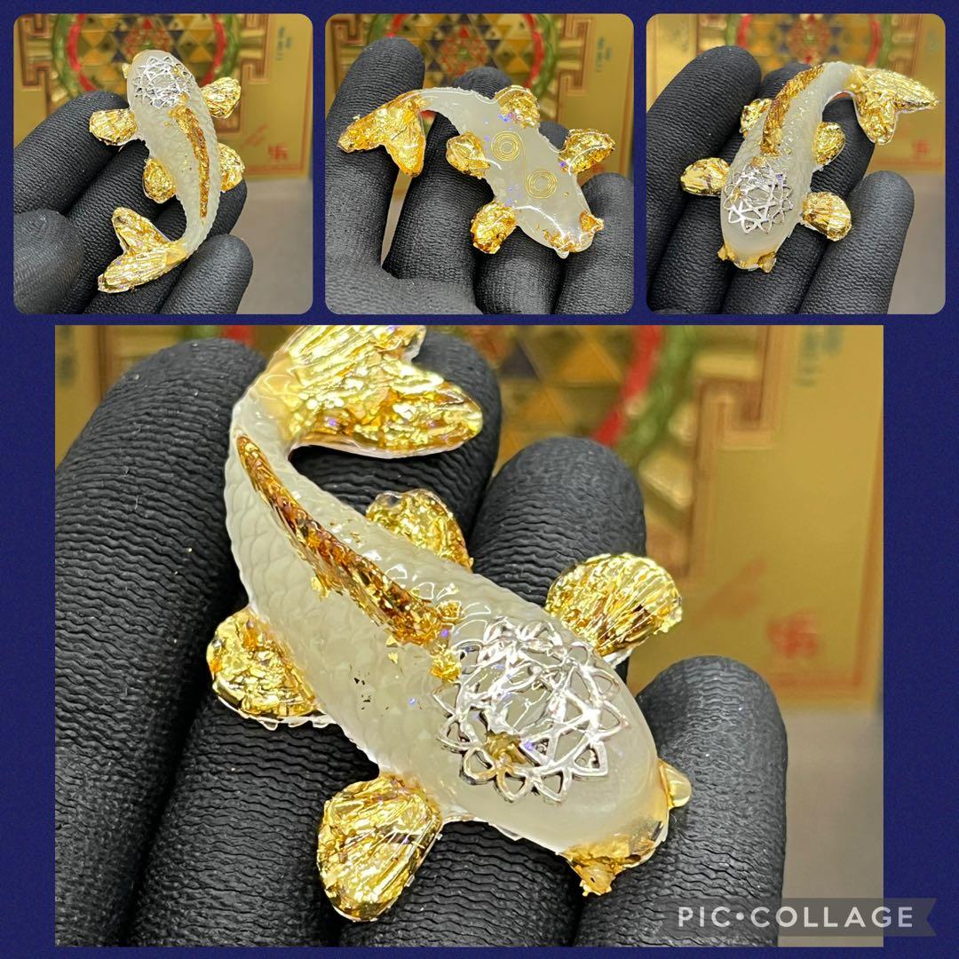 蓄光タイプの鯉(コイ)のオルゴナイト【ホワイト→ブルー】