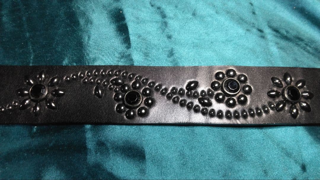 ポパイ昭南ベンズレザーツタ＆フラワースタッズベルト　ソリッドブラック