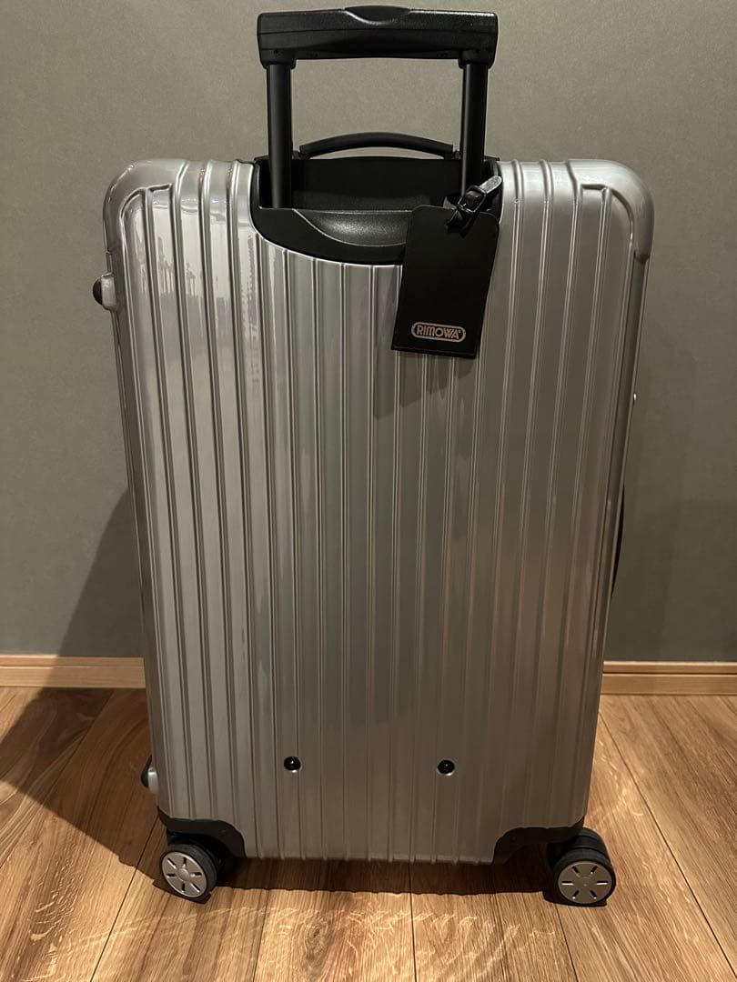 【美品】RIMOWA リモワ 82Lシルバー キャリーケース 4輪 タグ付き