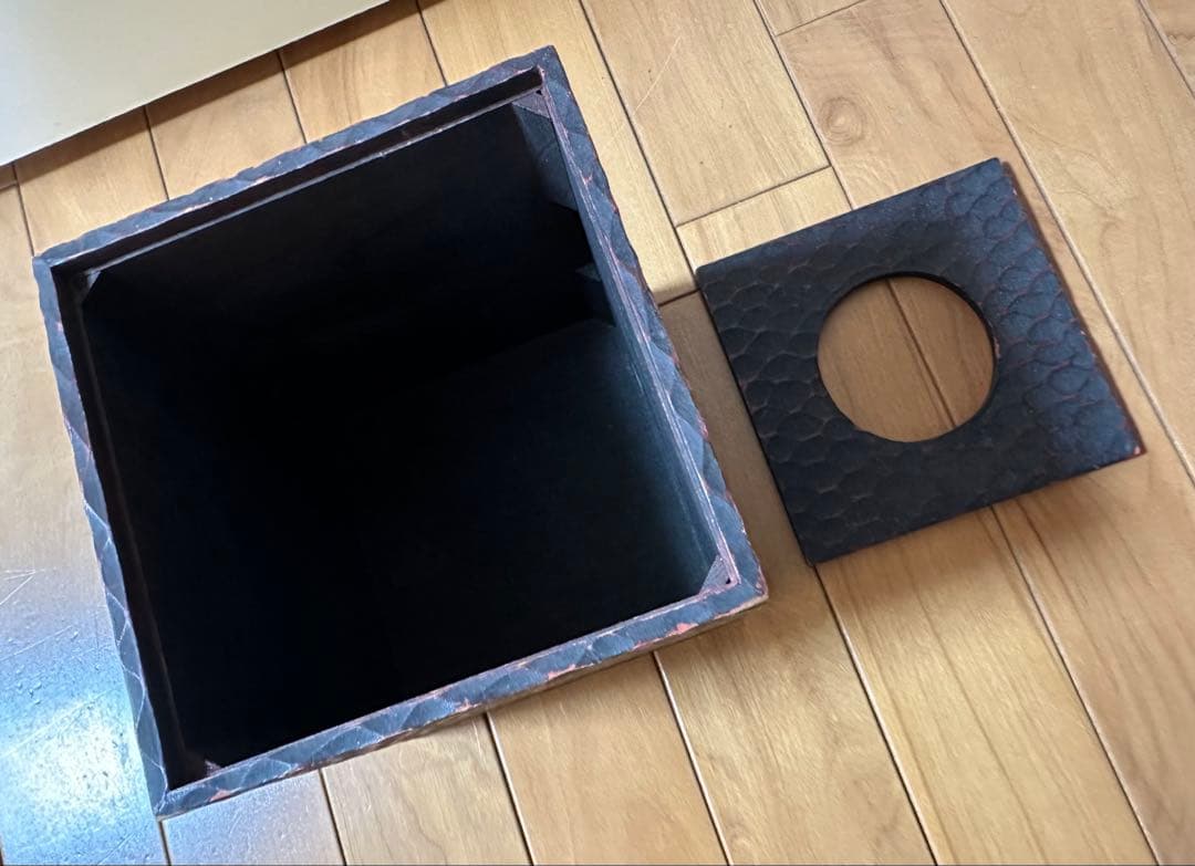 天然木 木製 彫刻 ゴミ箱(チリ箱)15cm×15cm×18cm 年代物 レトロ