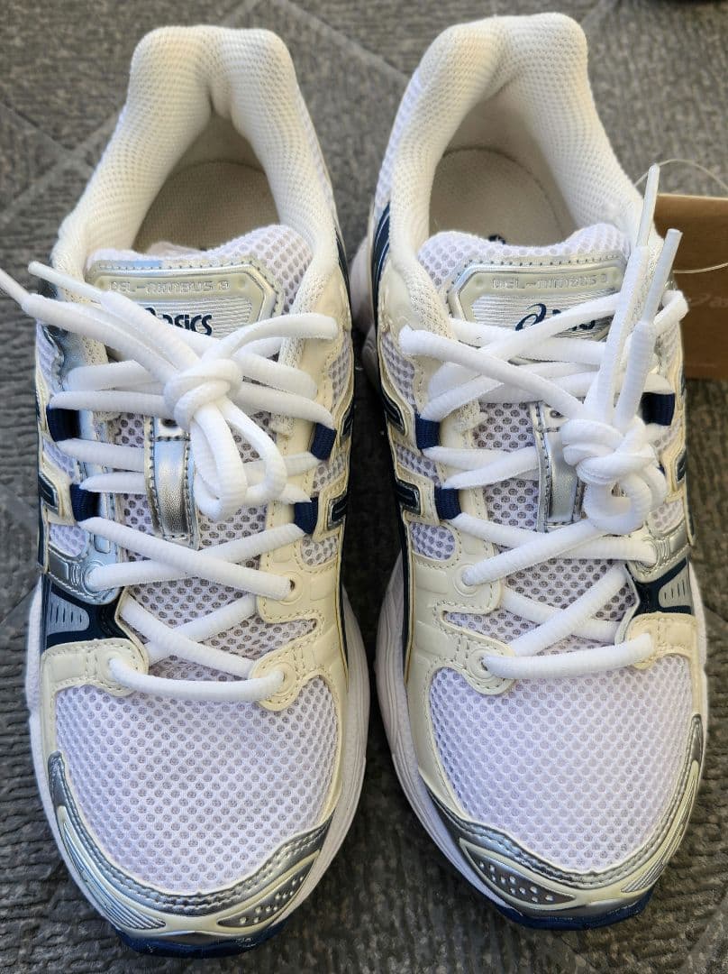 値下げ・ASICS アシックス　GEL-NIMBUS9 ホワイト 24.5㎝