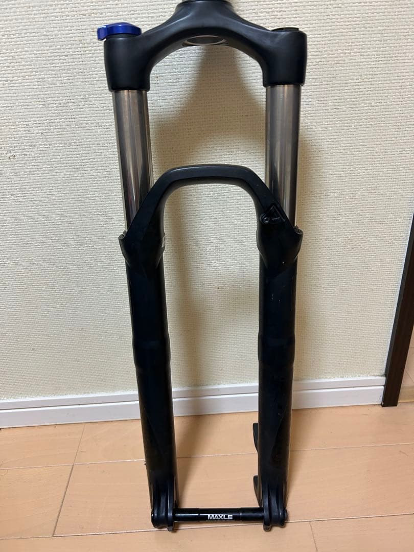 エアサスブースト規格ロックショックス