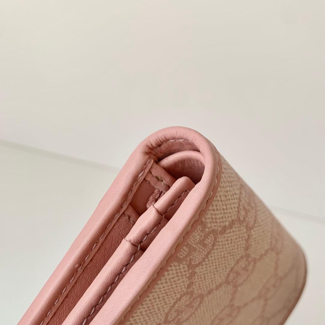 【GUCCI】グッチ　スモールウォレット　二つ折り財布　GGエンブレム　ピンク