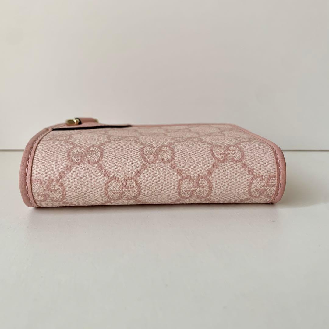 【GUCCI】グッチ　スモールウォレット　二つ折り財布　GGエンブレム　ピンク