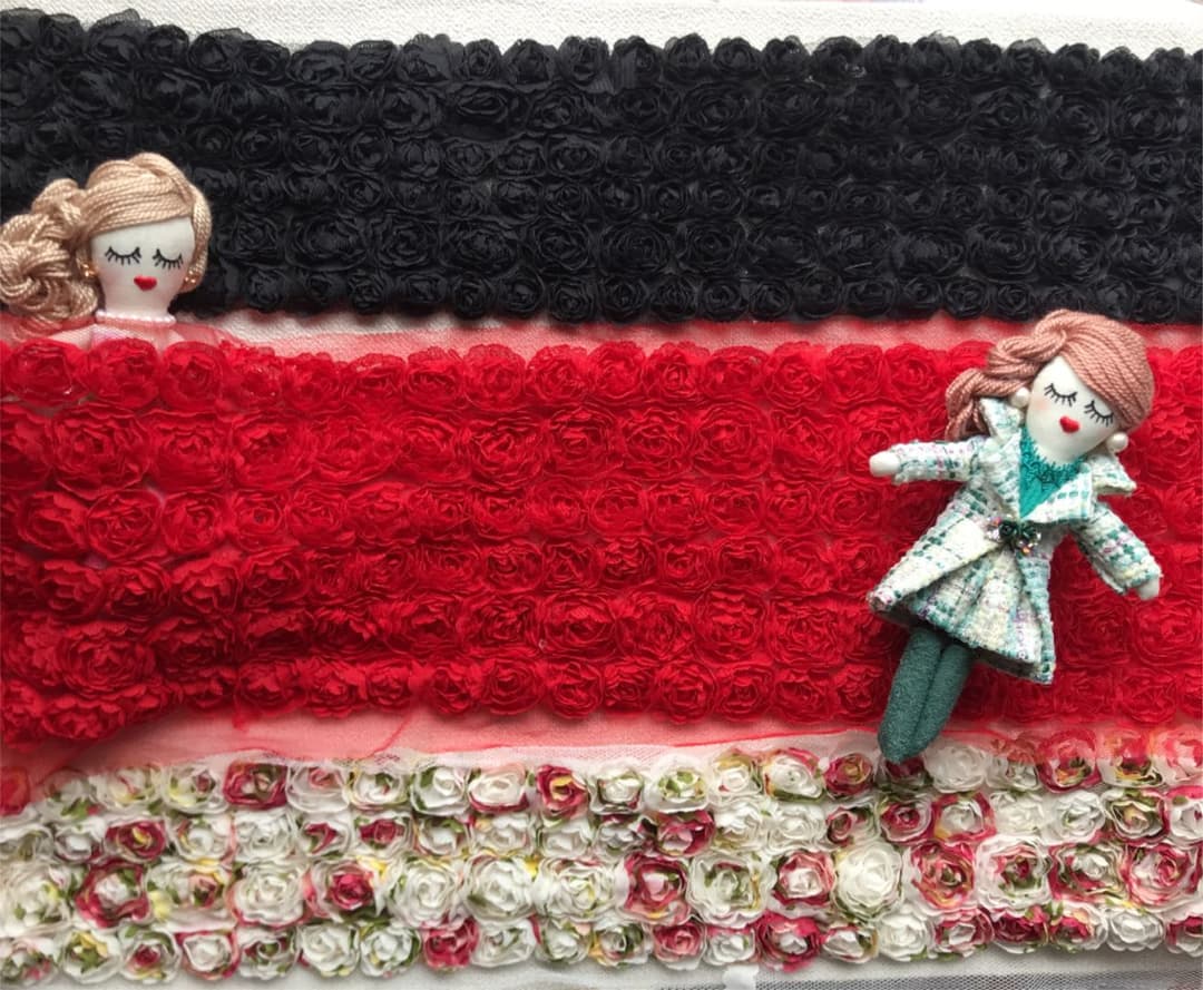 ご確認用　ローズレース　クリスマス向け真っ赤　黒　お洒落な花柄