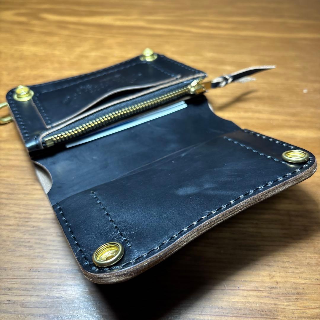 sa.395　二つ折りミドルウォレット 糸ブラック