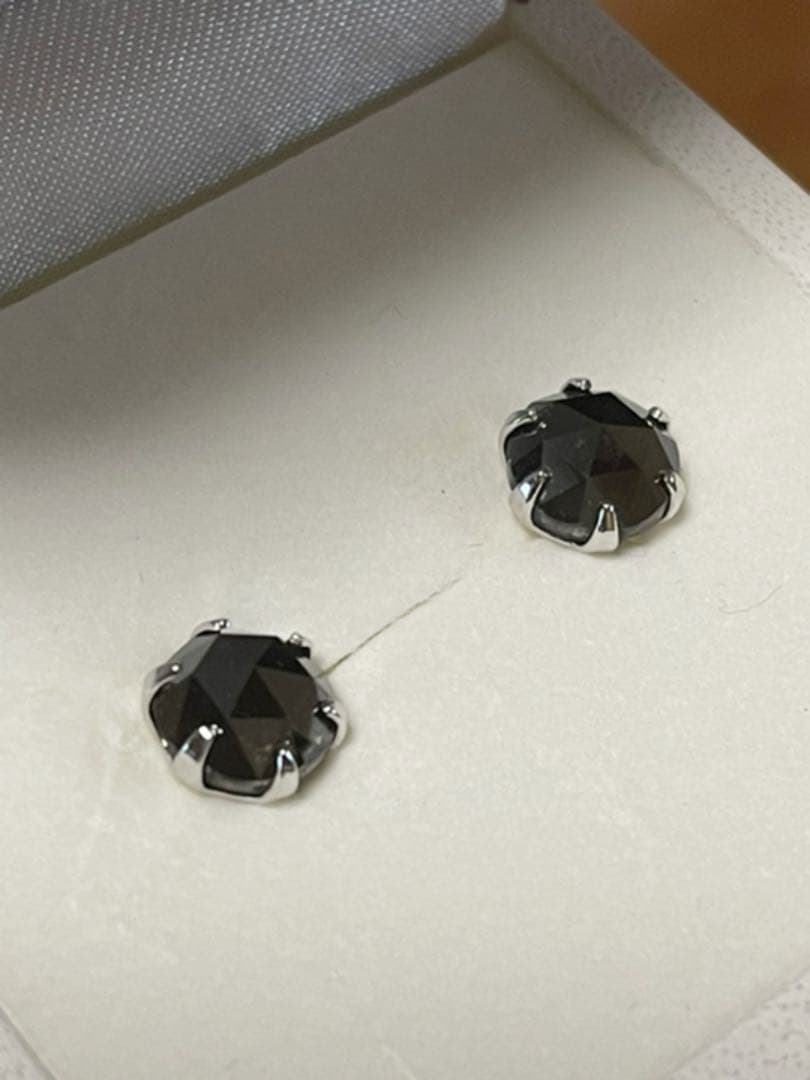 新品未使用　4ct ブラックダイヤモンド　2.00ct/2.00ct k18WG