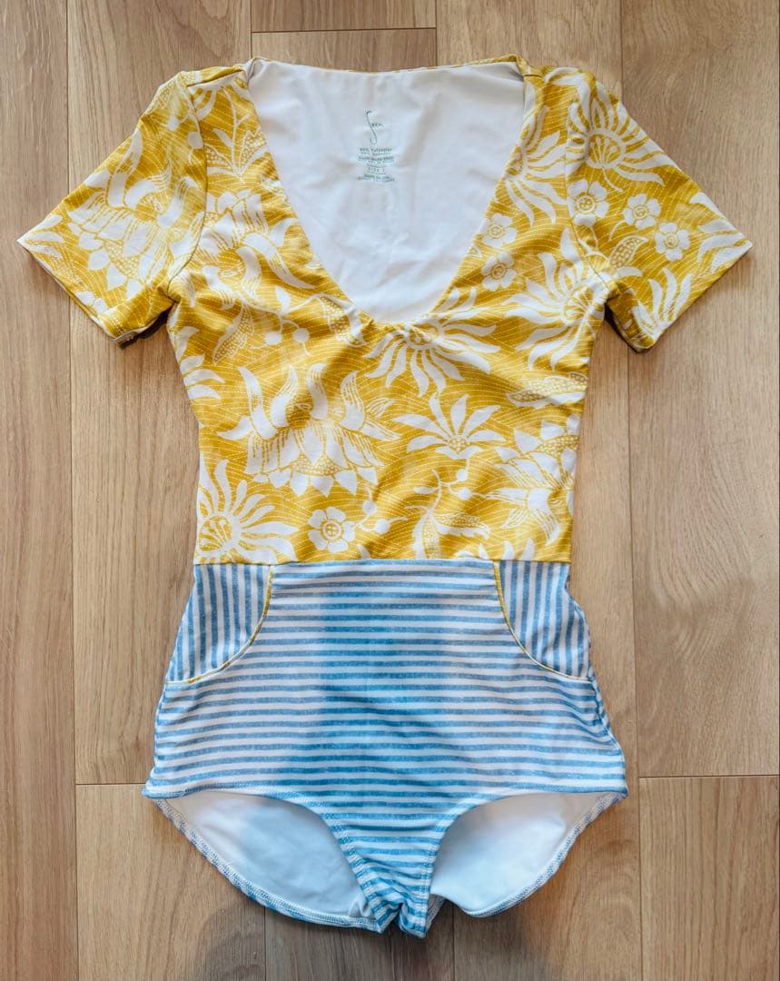 〈Seea〉one piece 水着とラッシュガードのセット（S）