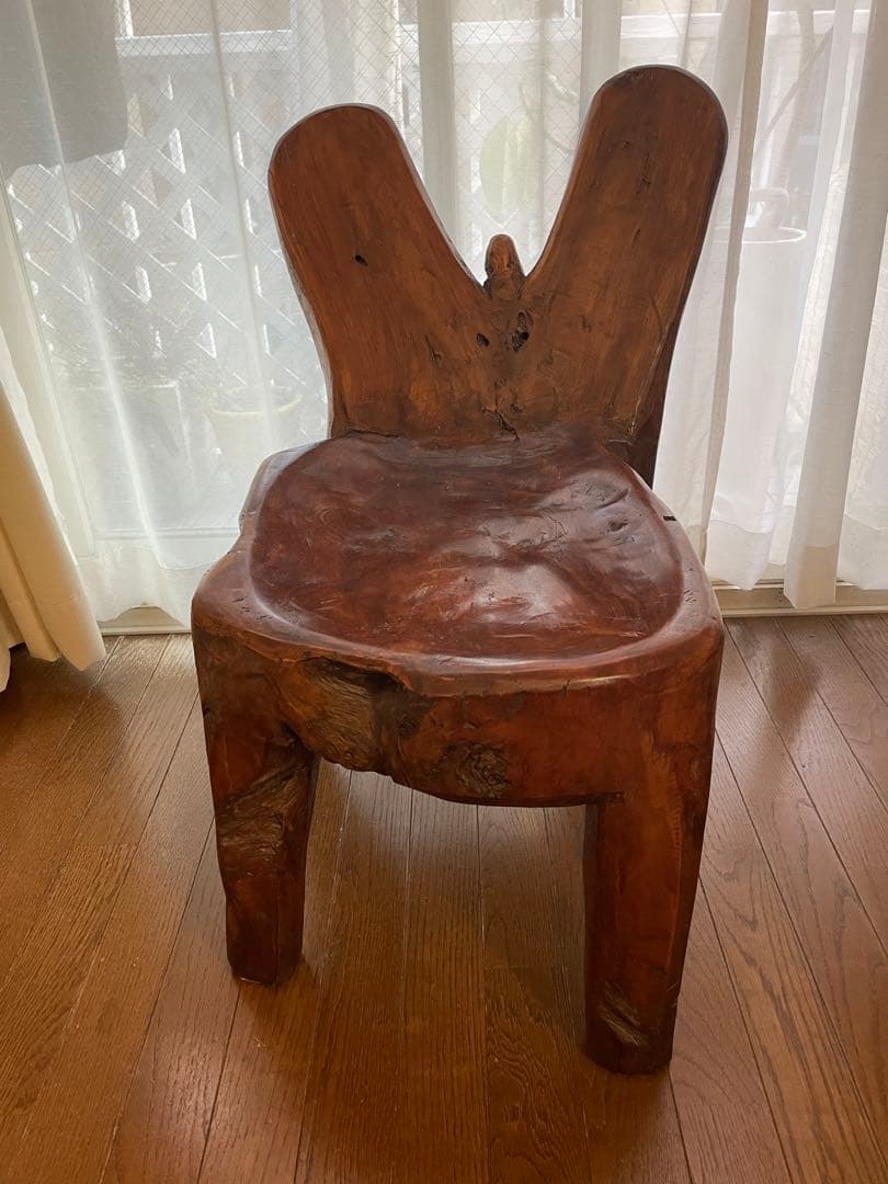 ユニークな木製椅子 一本木 アフリカ アフリカンアート 一刀彫 インテリア