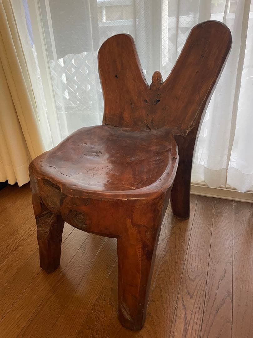 ユニークな木製椅子 一本木 アフリカ アフリカンアート 一刀彫 インテリア