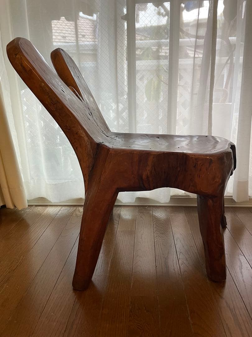 ユニークな木製椅子 一本木 アフリカ アフリカンアート 一刀彫 インテリア