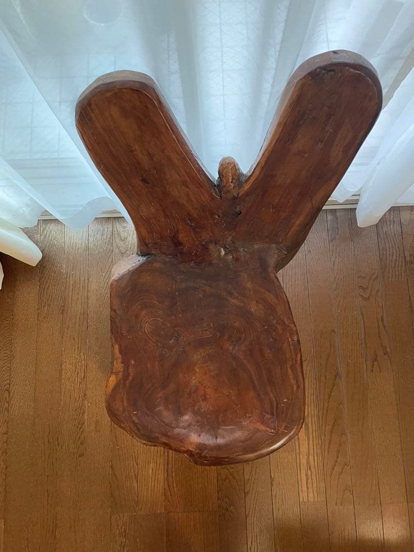ユニークな木製椅子 一本木 アフリカ アフリカンアート 一刀彫 インテリア