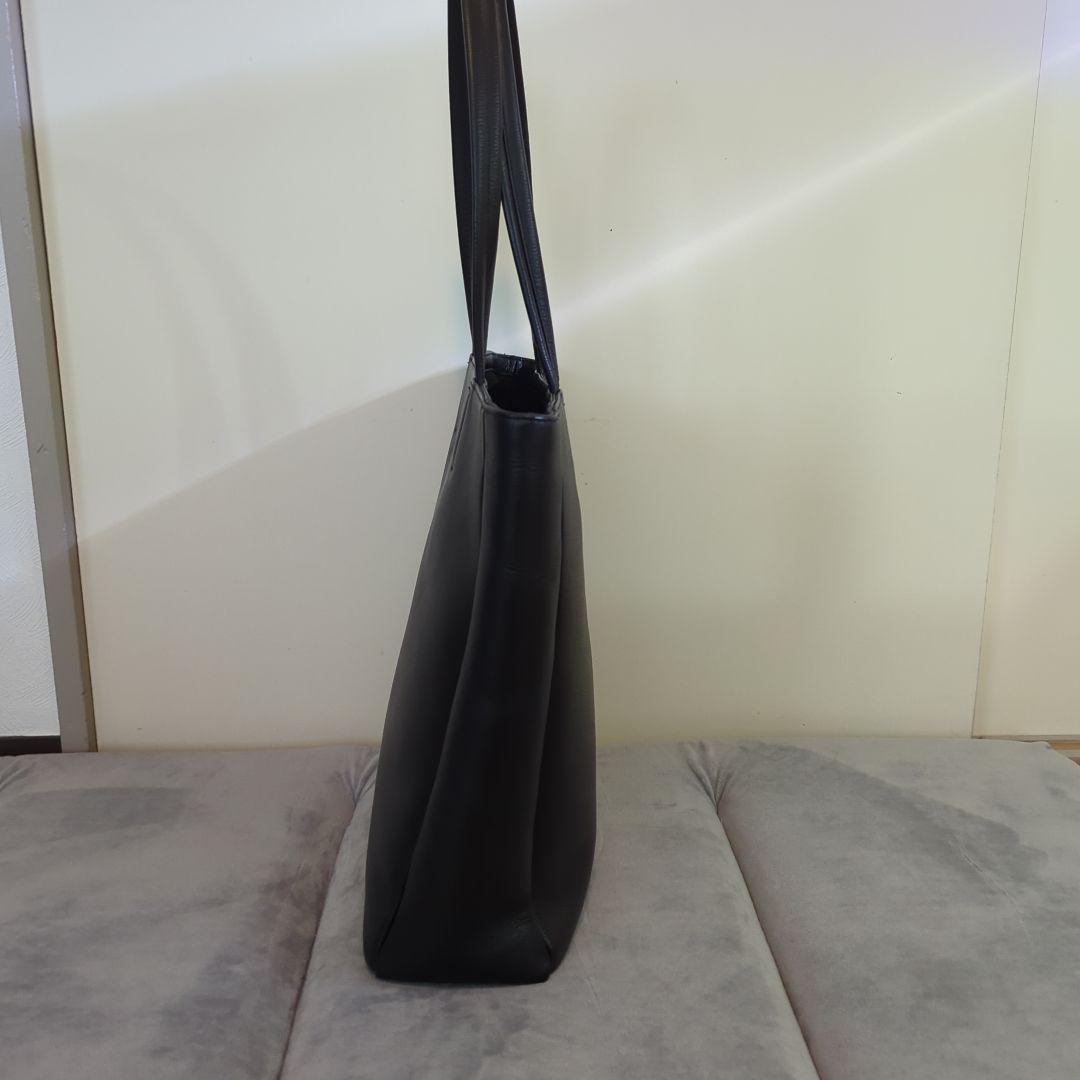 美品！　SHIPS　スマートレザーヴァーティカルトートバッグ