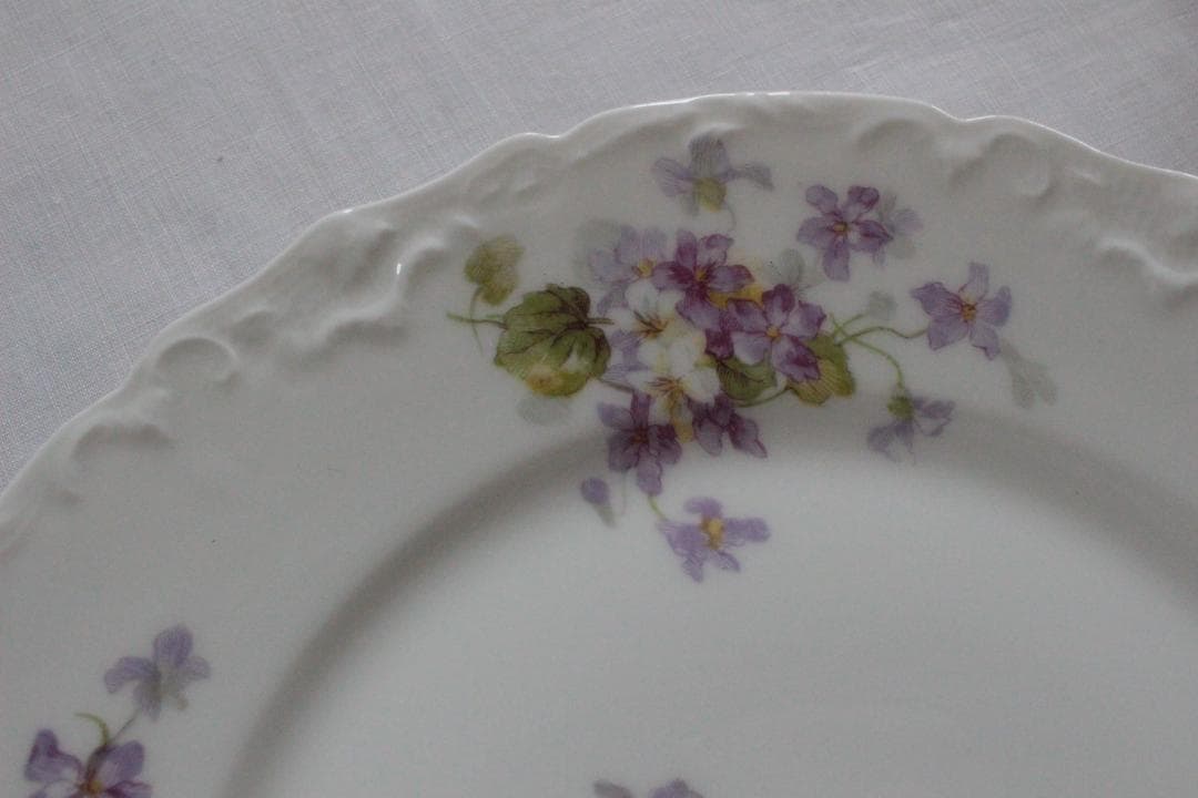 maman様2枚おまとめ　Limoges【リモージュ】スミレのデザートプレート