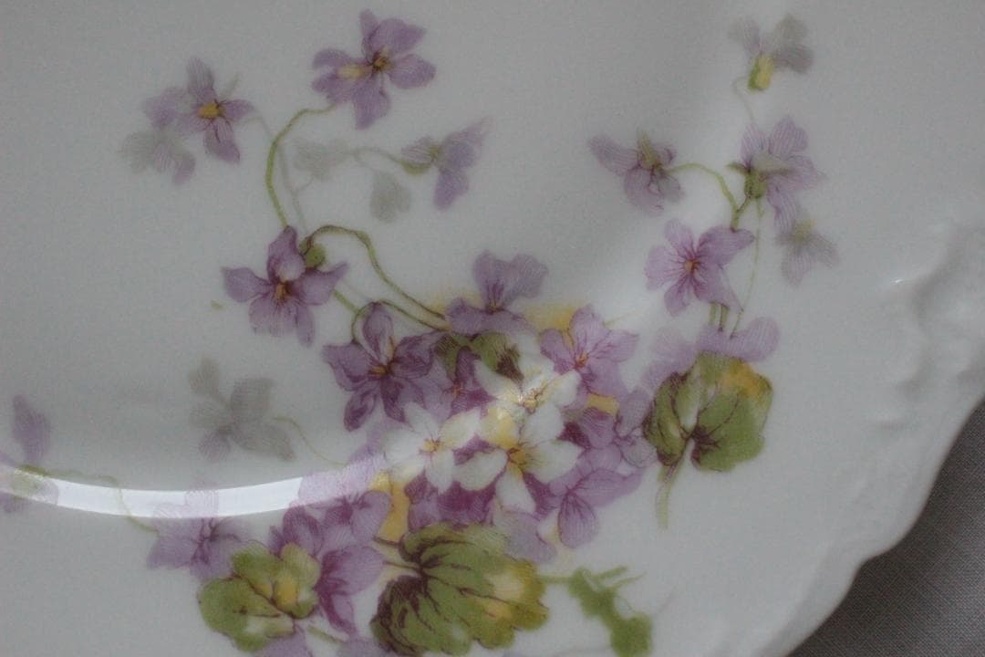 maman様2枚おまとめ　Limoges【リモージュ】スミレのデザートプレート
