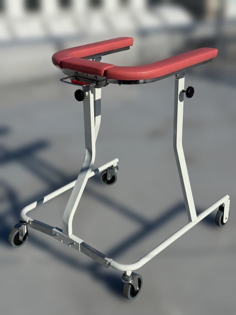 介護用４輪歩行器　日進医療器TY157