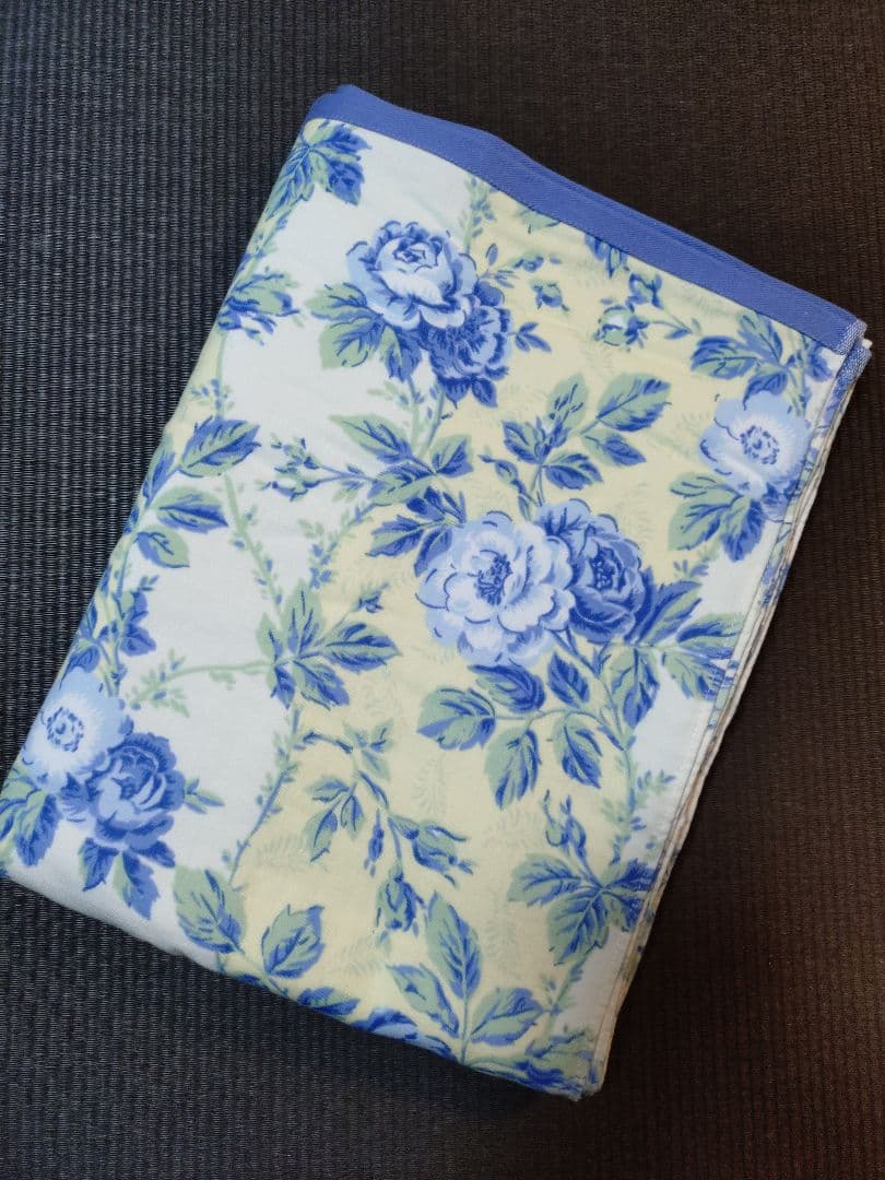 新品☆ローラアシュレイ　タオルケット シングル