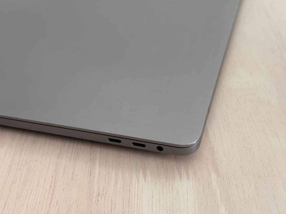 動作品！MacBook Pro (16-inch, 2019) i9•1TB
