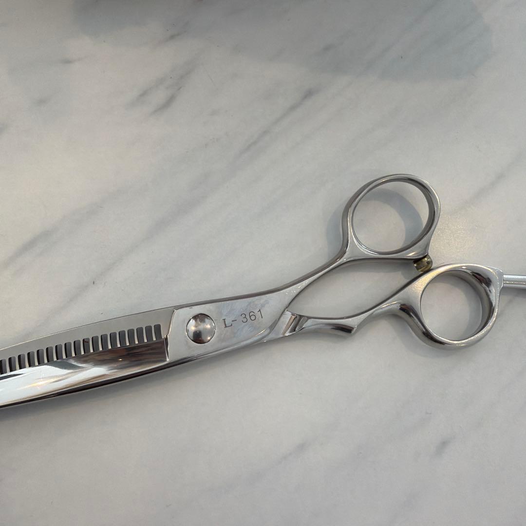 Lippsセニングシザー　10％〜15%