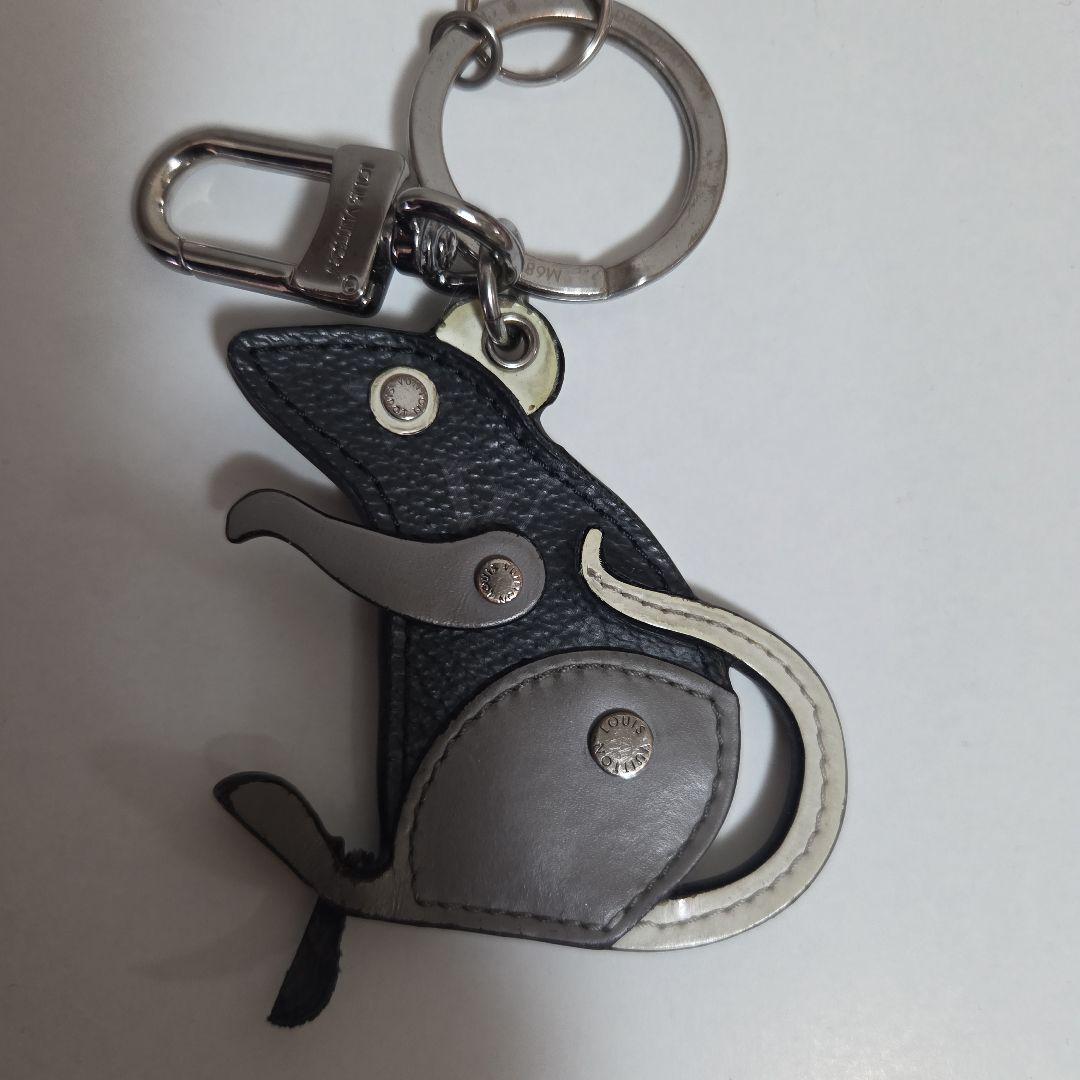 ネズミ型レザーキーホルダー