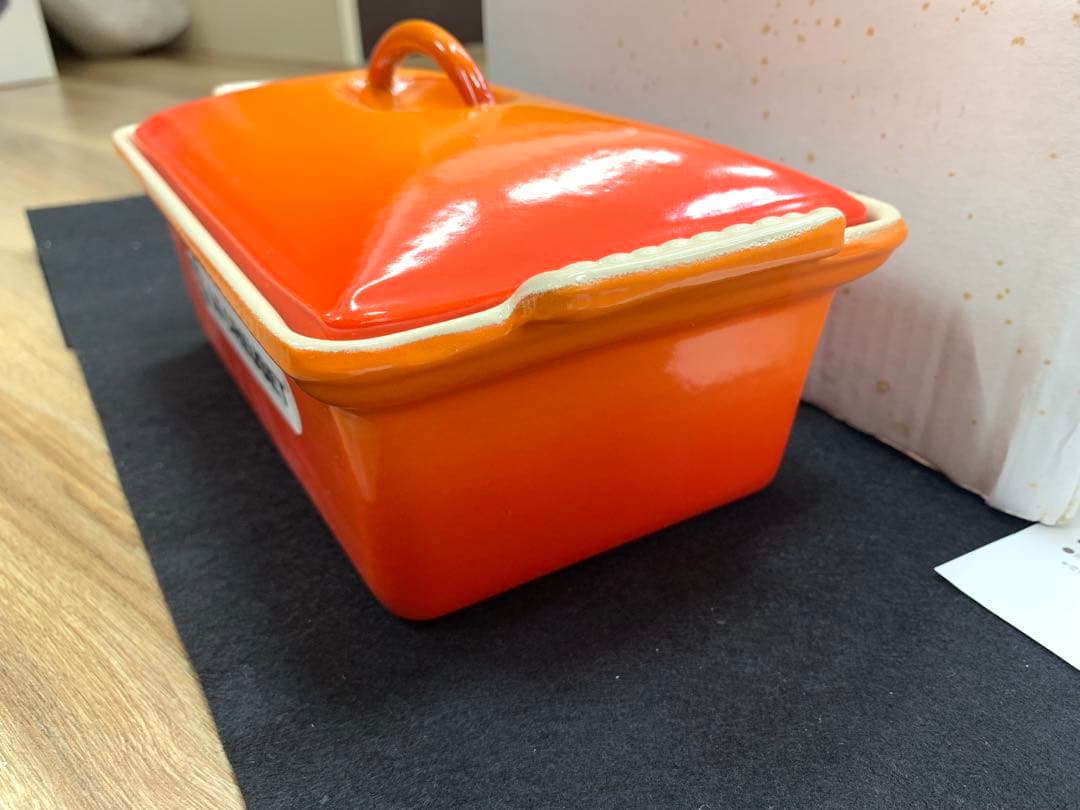 未使用品 ルクルーゼ 廃盤品テリーヌレクタングル 22cm オレンジ
