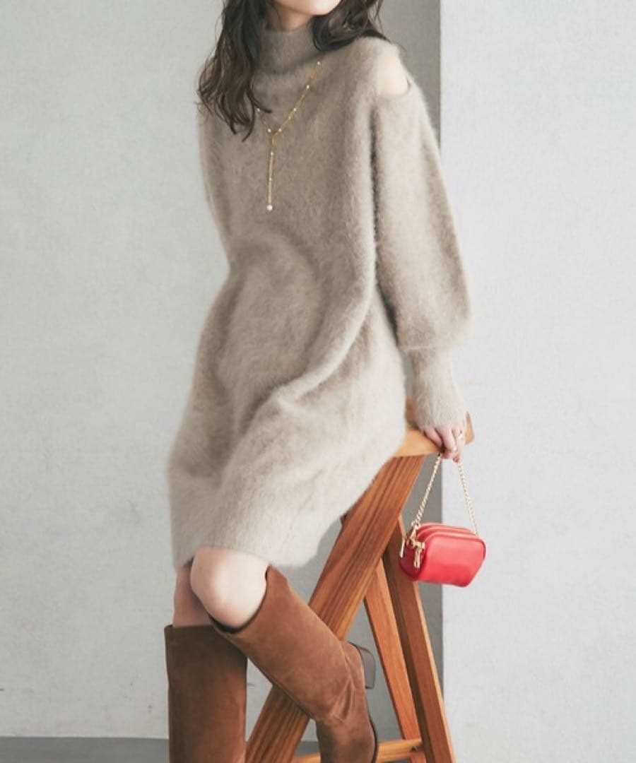 La boutique BonBon カシミヤ スリットショルダー ワンピース