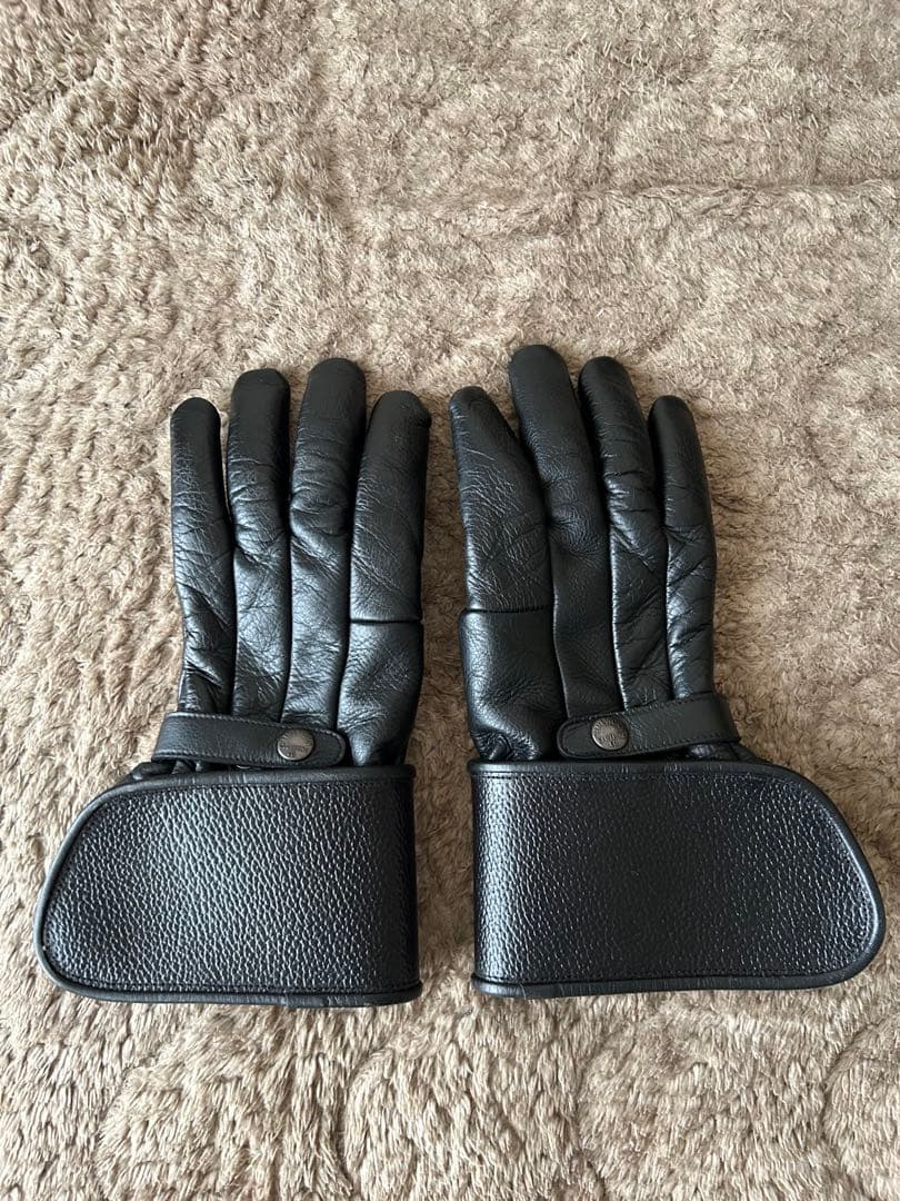 アットラスト グローブ