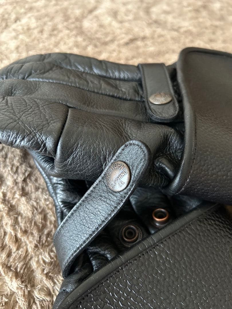 アットラスト グローブ