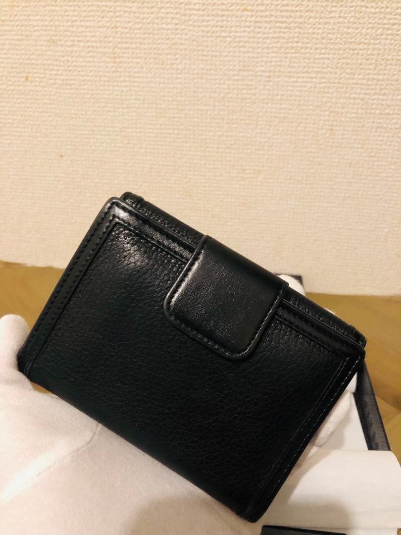 PRADA ブラックレザー 三つ折り財布