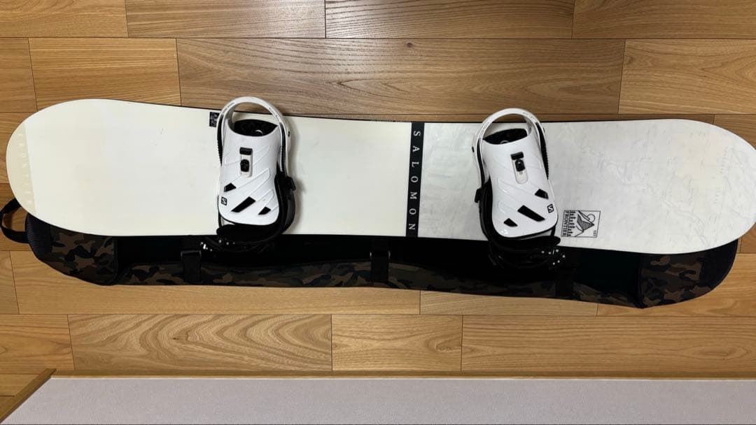 SALOMON スノーボード ホワイト　157cm