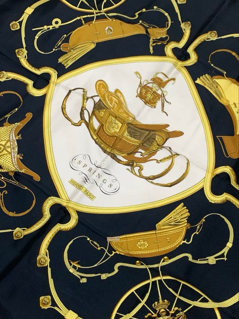 HERMES エルメス カレ90 ブラック ゴールド　ストール スカーフ