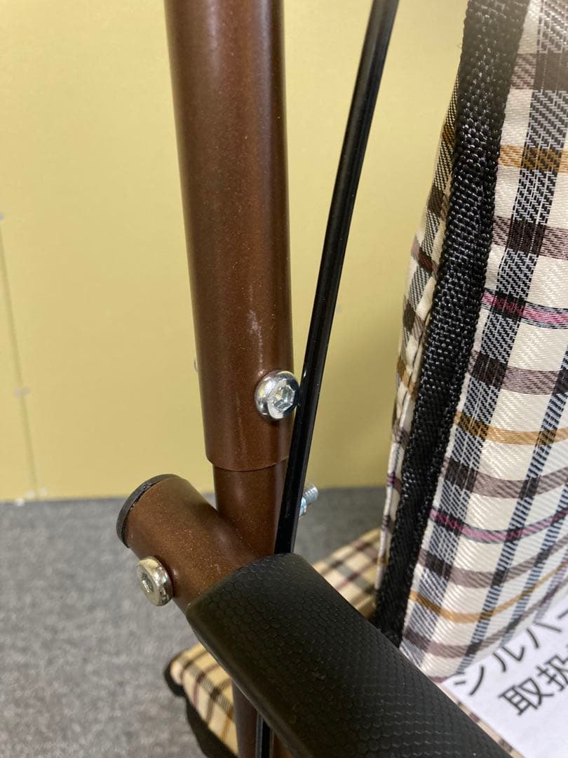 チェック柄クッション付きシルバーカー