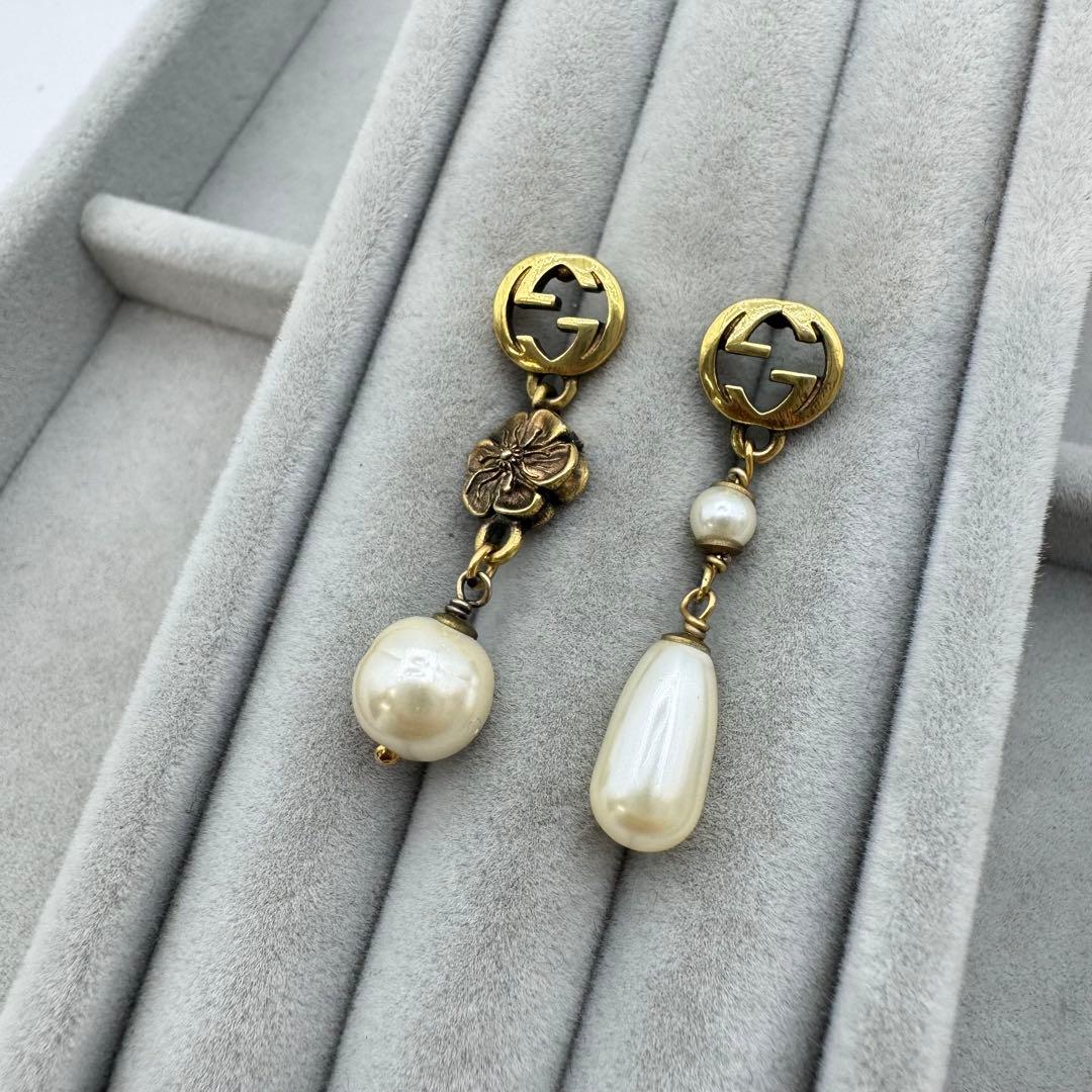 【人気】GUCCI インターロッキングG ピアス　パール　フラワー　ゴールド