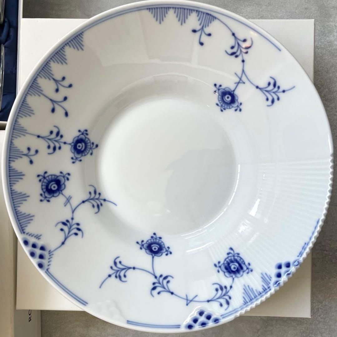 ロイヤルコペンハーゲンブルーエレメンツ ディープ プレート2枚＋ワイングラス2脚