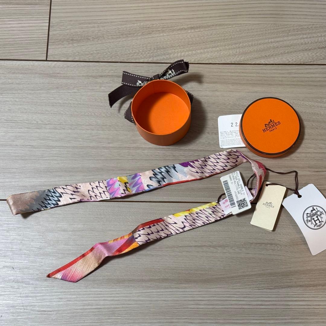 明日 Hermès シルク バンダナ マルチカラー