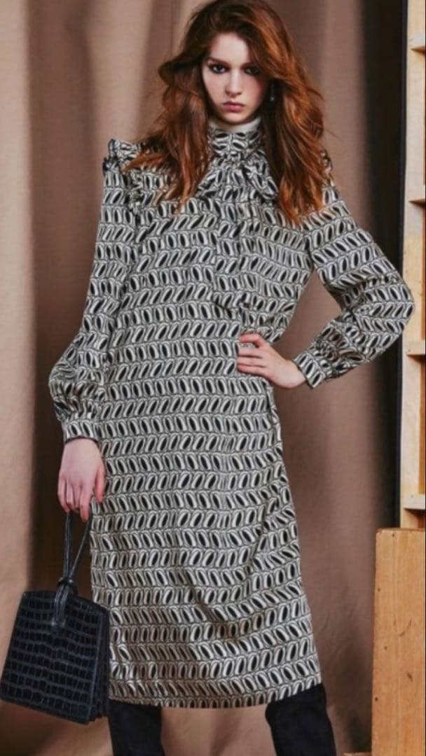 sovダブルスタンダード 幾何学柄ワンピース