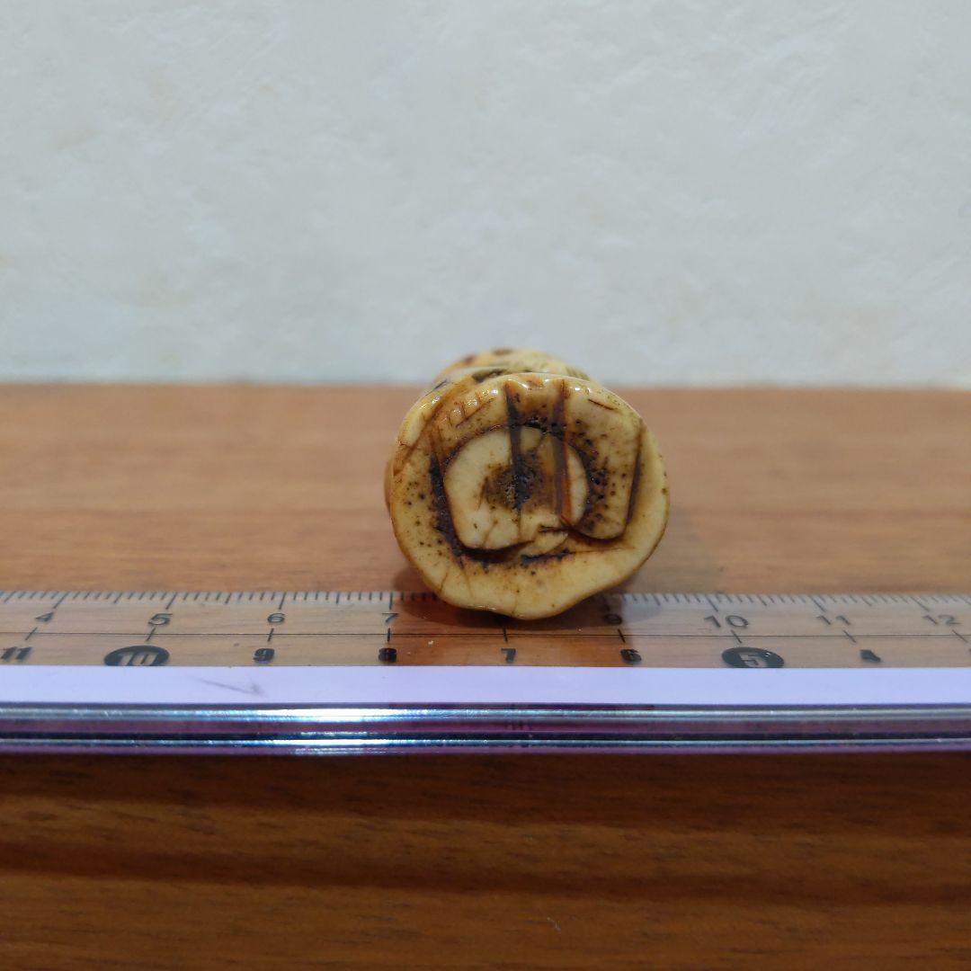 時代提物 根付 天然素材【仙人】高さ約4.5cm 横幅約2.5cm 重25ｇ