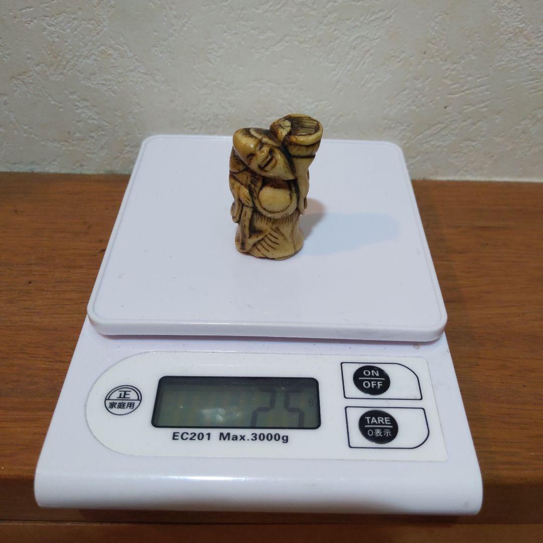 時代提物 根付 天然素材【仙人】高さ約4.5cm 横幅約2.5cm 重25ｇ