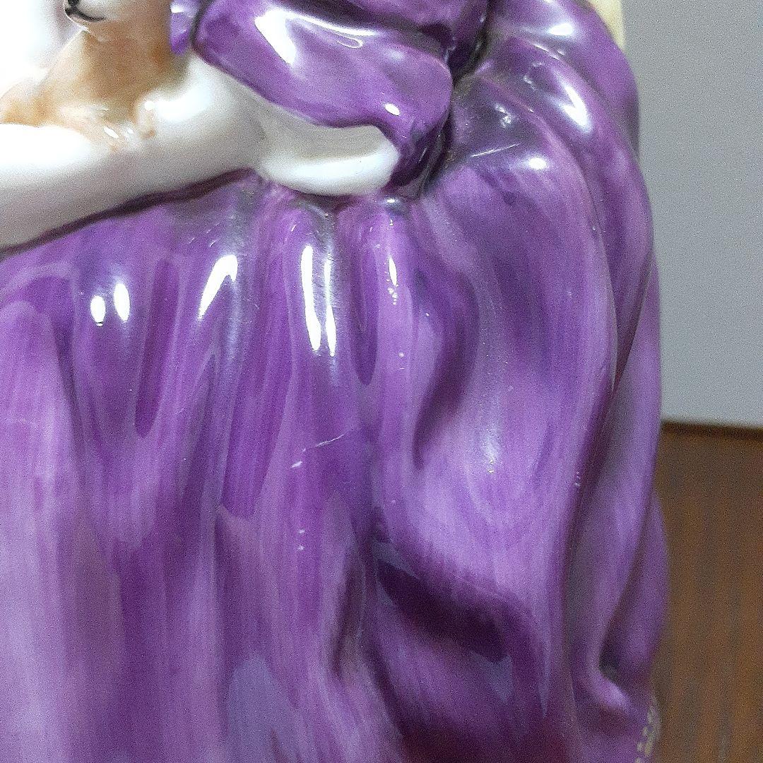 シャーロット HN2421 レディ 犬の置物 1971年 ボーンチャイナ