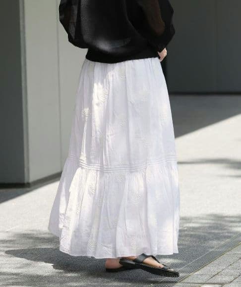【新品未使用】コットンボイルエンブロイダーティアードスカート