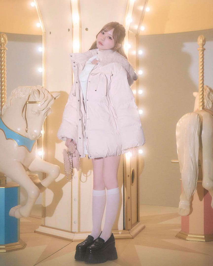 新品タグ付 ミシェルマカロン ピンク フリー ファーフードリボンダウンコート