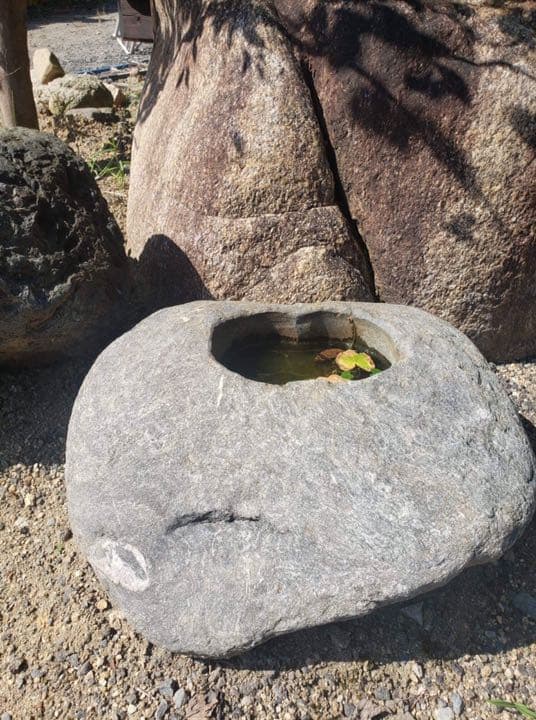 つくばい たまり石