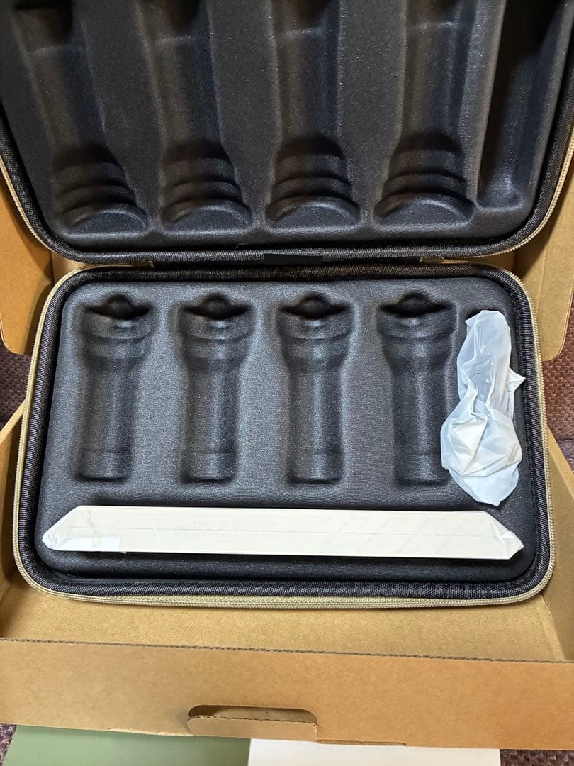 CARGO CONTAINER AIR LIGHT ベージュ4本 充電器ケース付