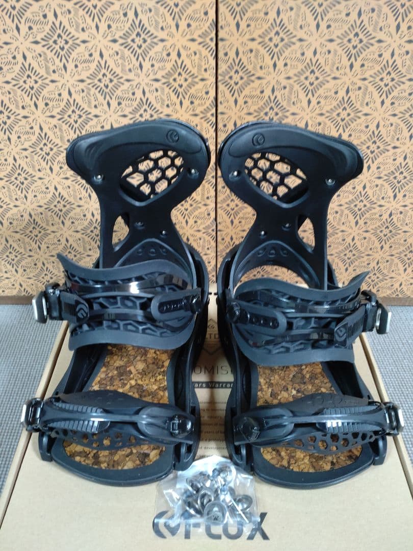 18-19 FULX XV LTD2 フラックス ビンディング