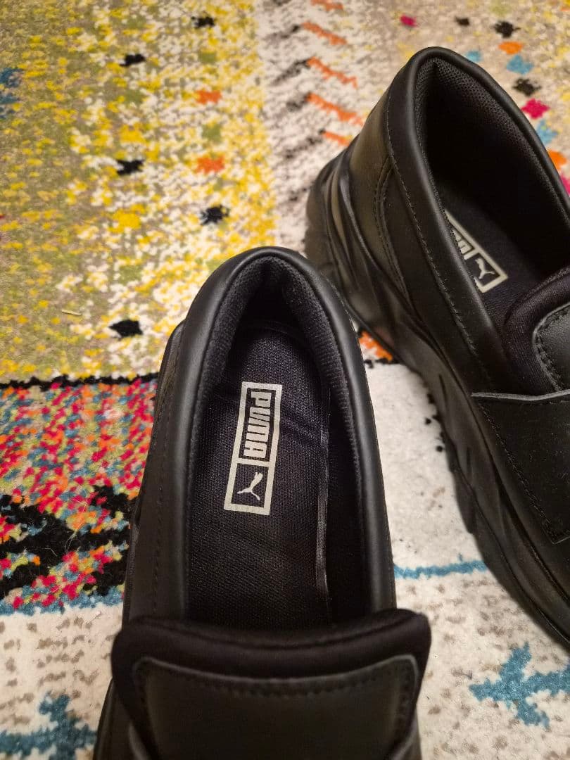 PUMA ブラック ローファー スニーカー