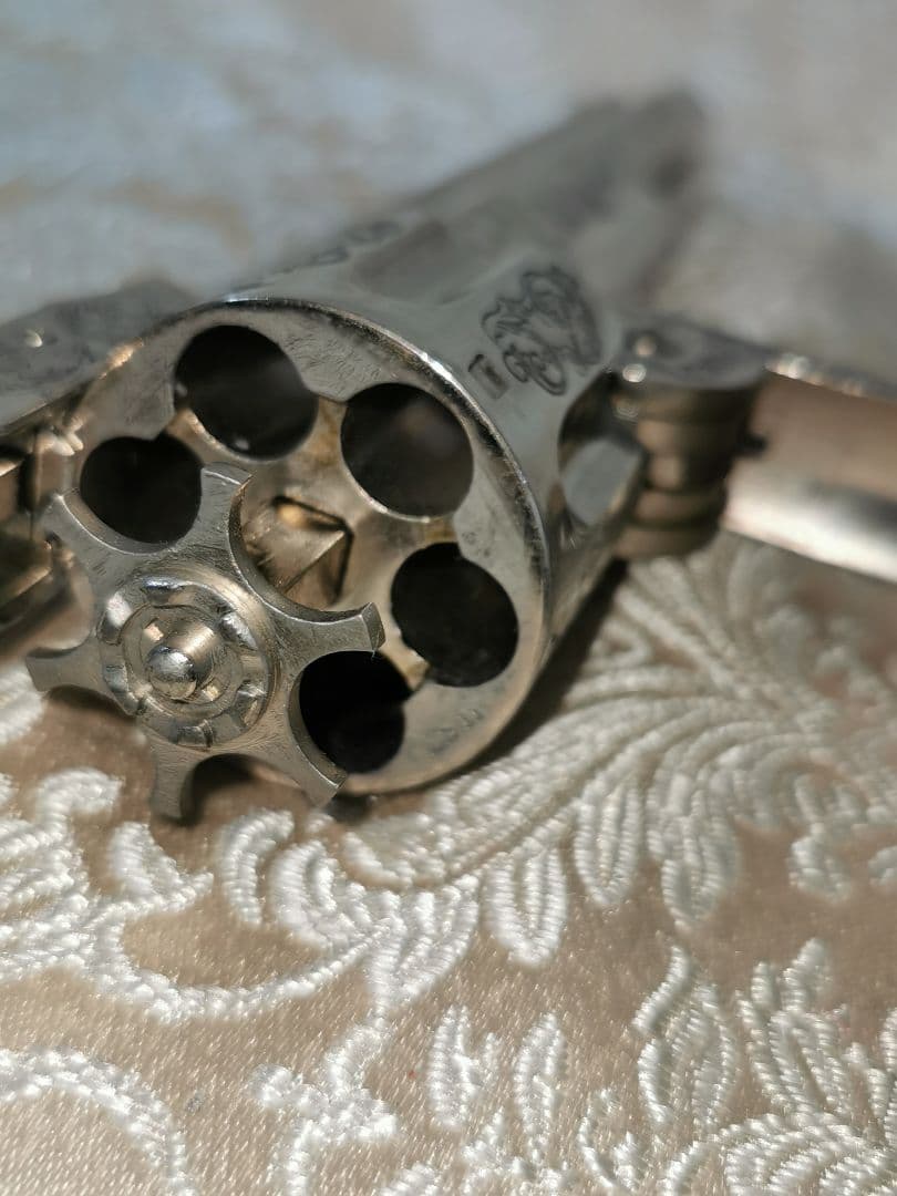 フランクリンミントのワイアット・アープ .44 リボルバー　モデル　ガン